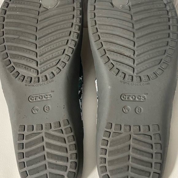 Croc Floral FlipFlops Size 8‎ - Picture 5 of 5